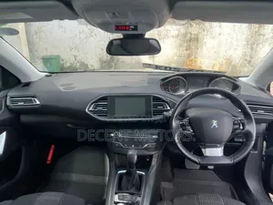 Peugeot 308 2018 Blue