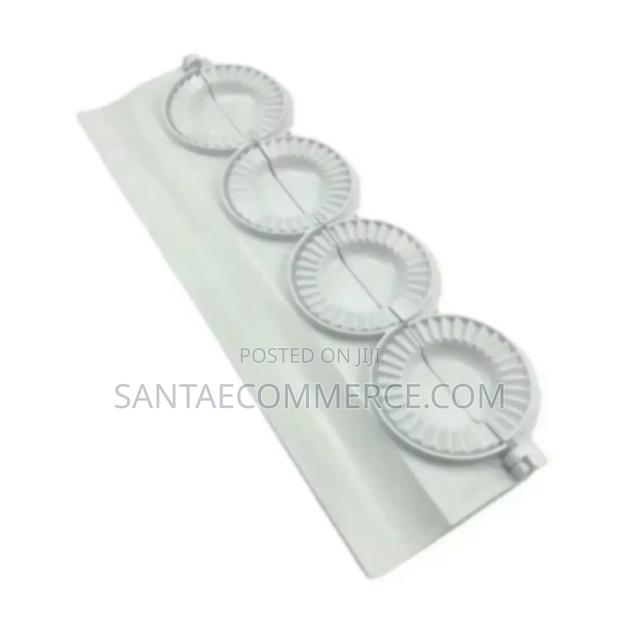 4 Pieces Dumpling Maker Machine