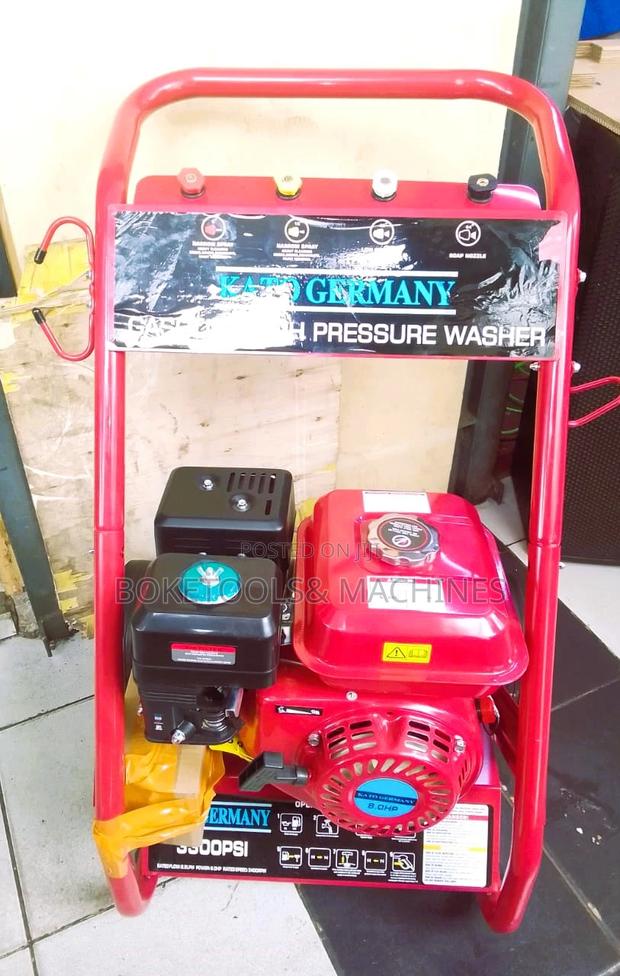 Kato Germany Petrol Carwash - main view