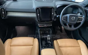 Volvo XC40 2017 Blue