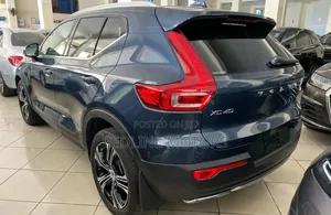 Volvo XC40 2017 Blue