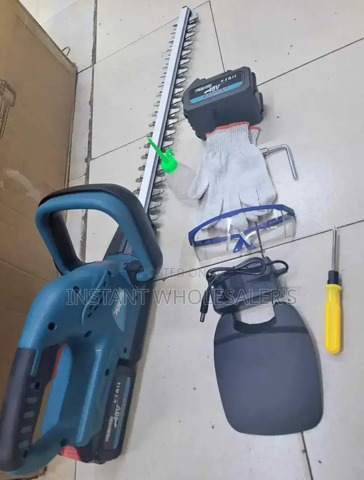 Battery Hedge Trimmer