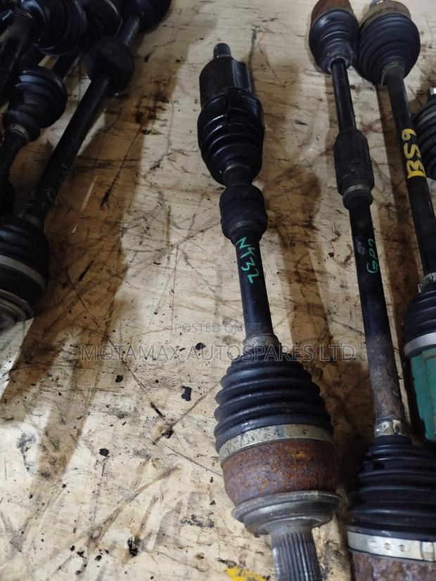 Nissan X-Trail NT32 Driveshaft - main view