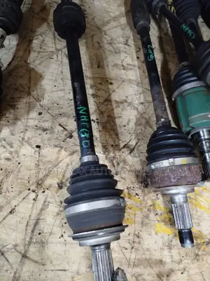 Toyota Vitz NHP130 Driveshaft