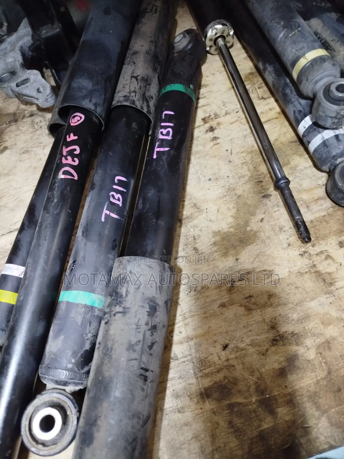 Nissan Sylphy TB17 Rear Shocks