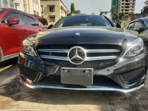 Mercedes-Benz C200 2018 Black