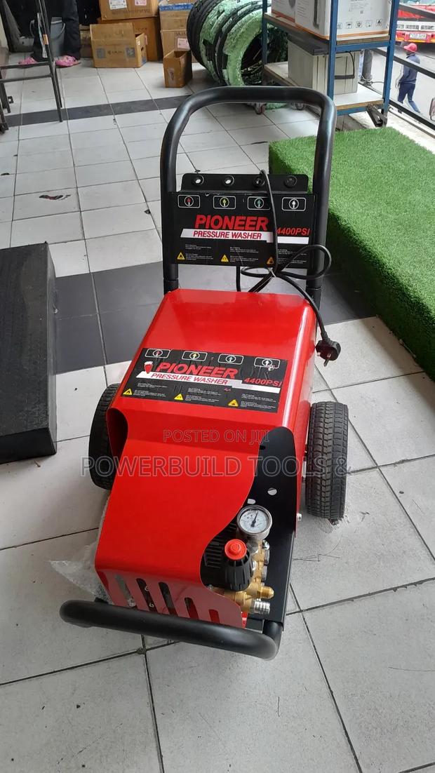 4400psi Pioneer Pressure Washer - thumbnail 2