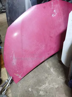 Toyota Vitz KSP130 Bonnet