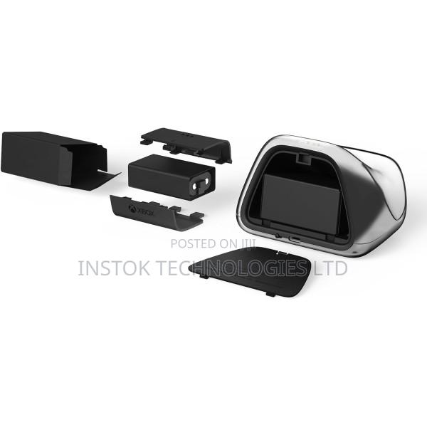 8bitdo Charging Dock for Xbox Wireless Controllers - thumbnail 2