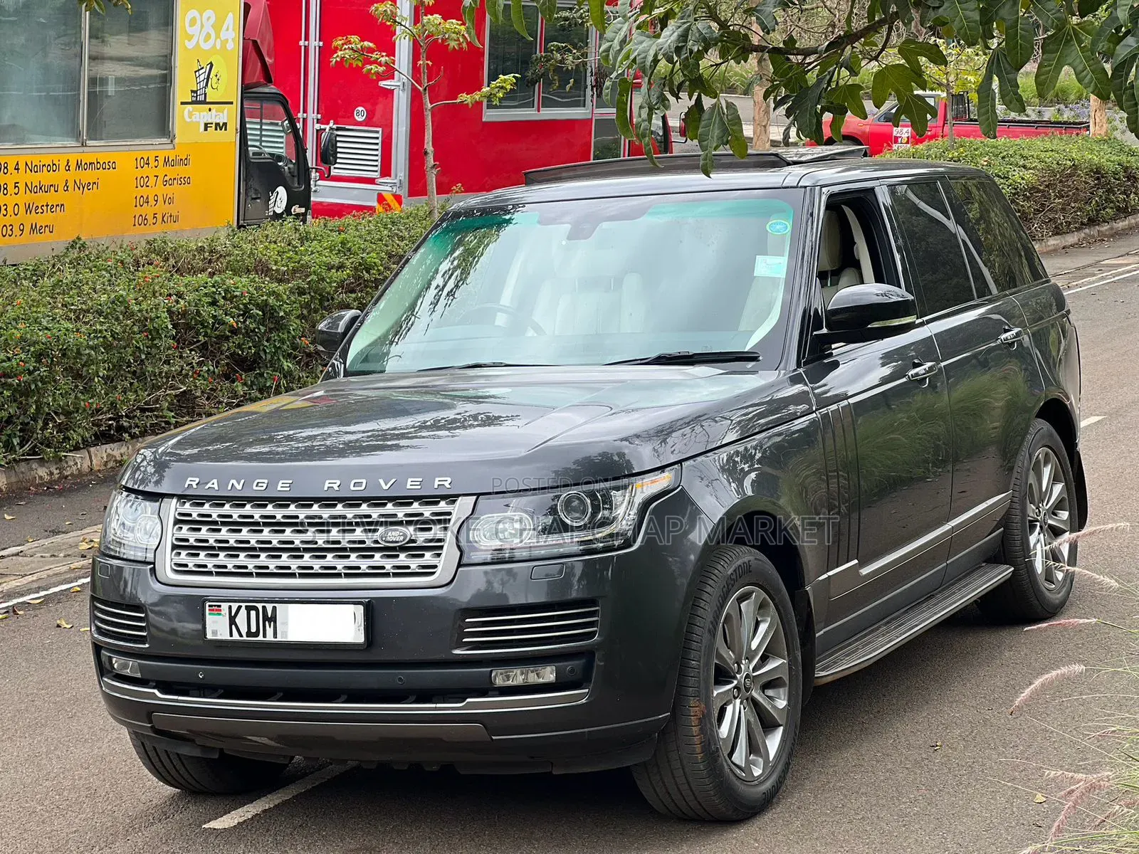 Land Rover Range Rover Vogue 2016 Black