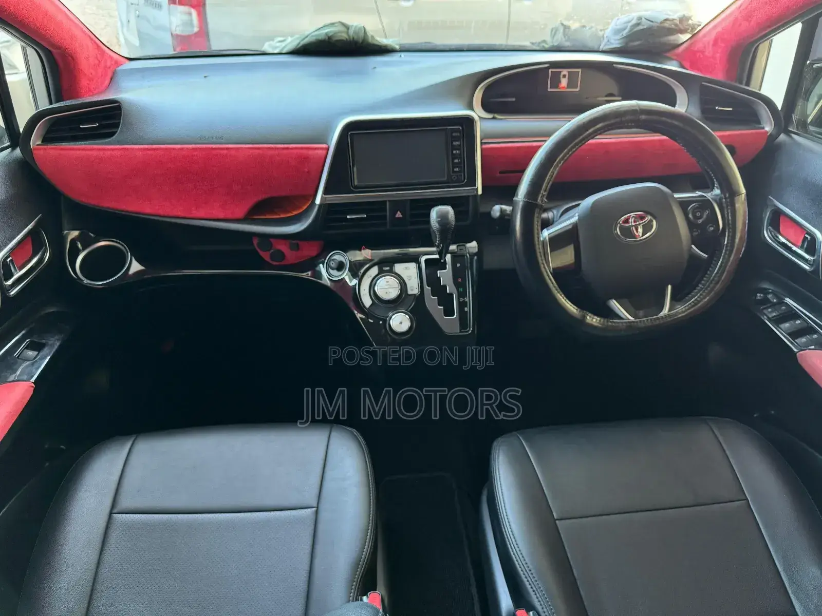 Toyota Sienta 2017 White