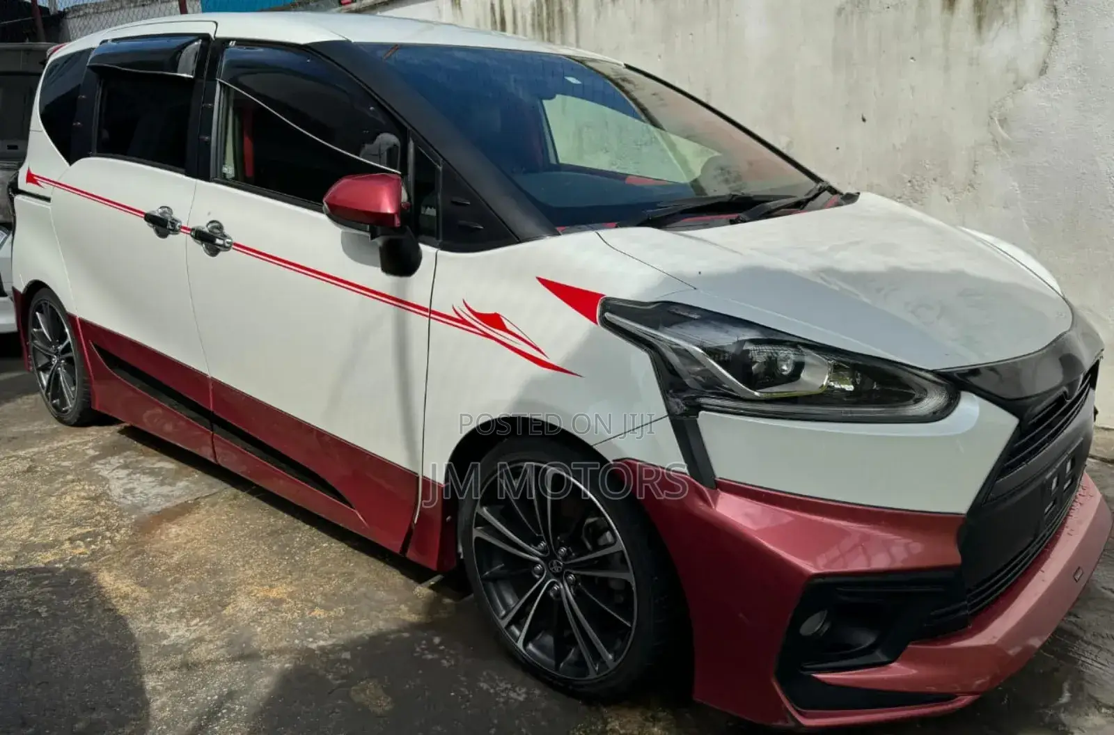 Toyota Sienta 2017 White