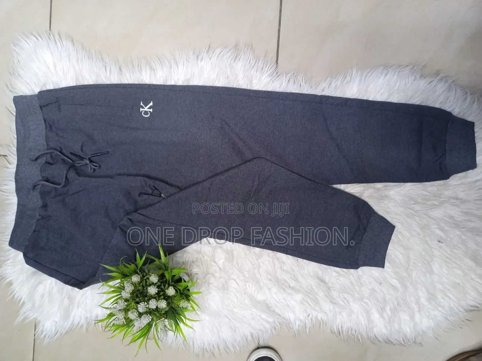 Plain Joggers/Sweatpants