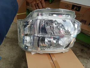 Xenon Headlamp Light Toyota Hiace 7L