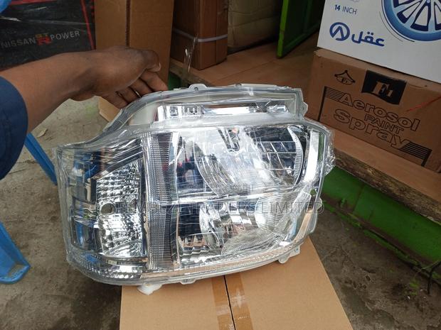 Xenon Headlamp Light Toyota Hiace 7L - thumbnail 2