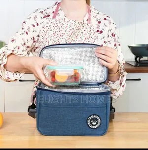 Portable Thermal Insulated Waterproof Lunch Bag.