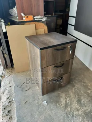 Side Drawer