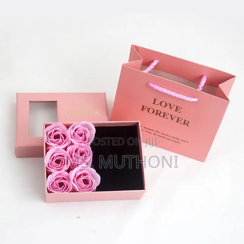 Trendy Hot Floral Ladies Jewellery Set