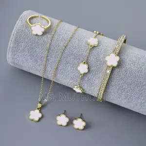 Trendy Hot Floral Ladies Jewellery Set
