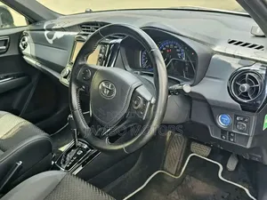 Toyota Axio 1.5 Hybrid 2WD 2018 Purple