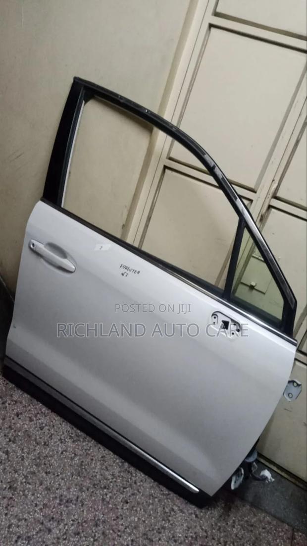 Forester Sj5 SJG Front Door - thumbnail 2