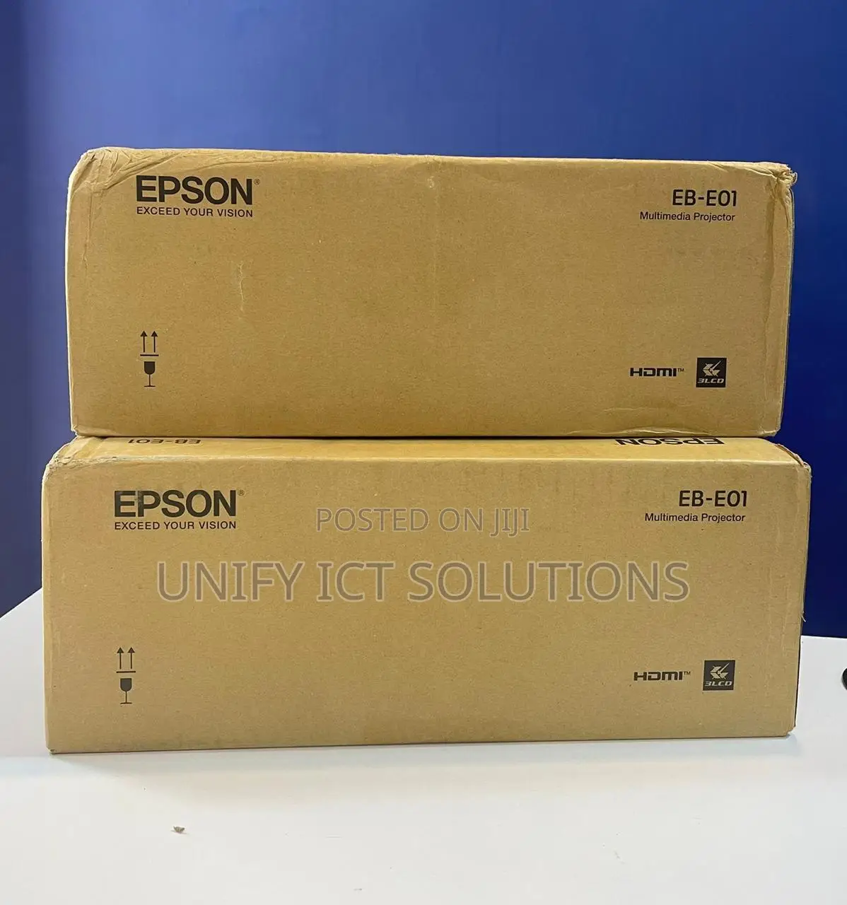 Epson Eb-E01 Xga 3300 Lumens Projector