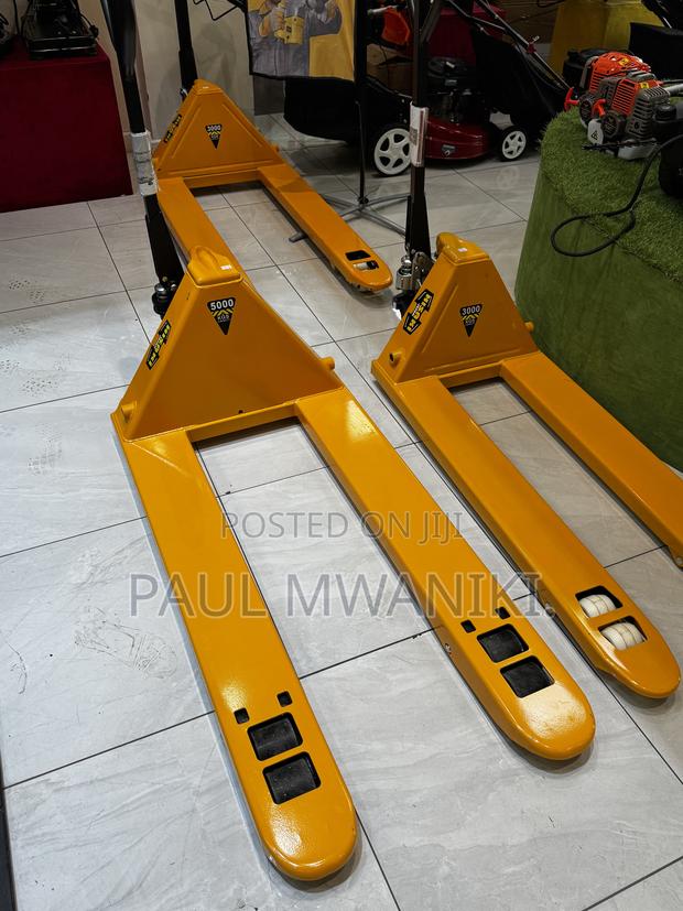 Pallet Jack Trolley- 3000kgs(Wide /Narrow Base)