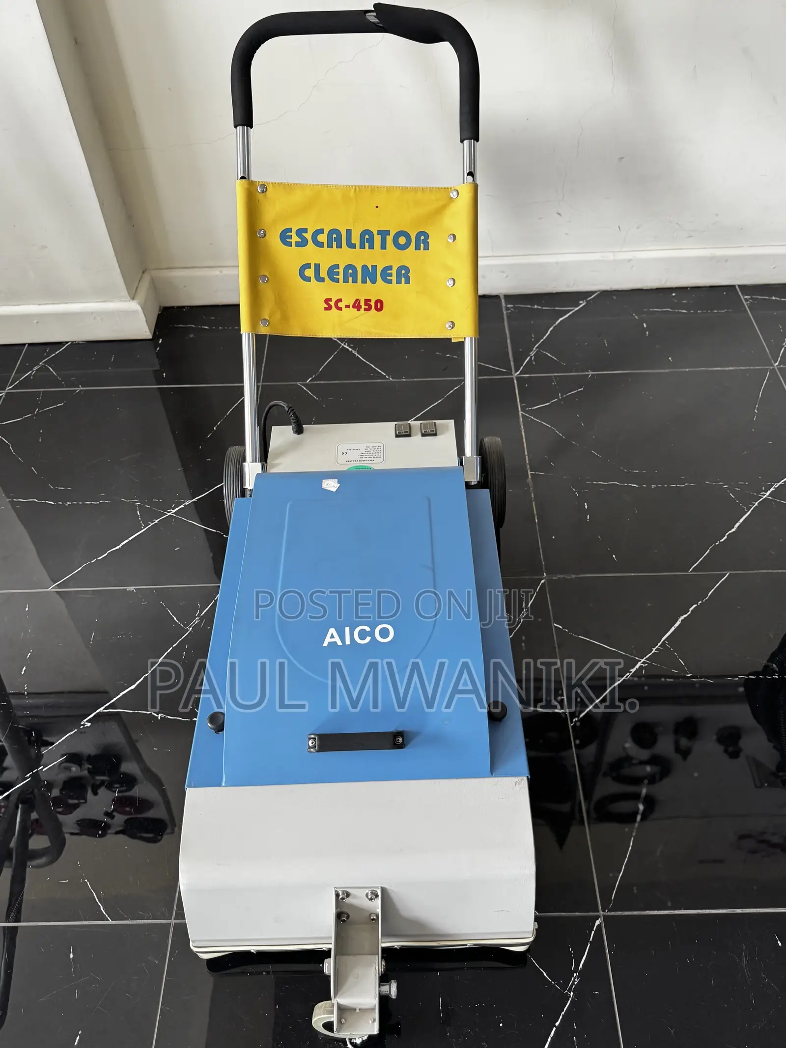 Escalator Cleaner