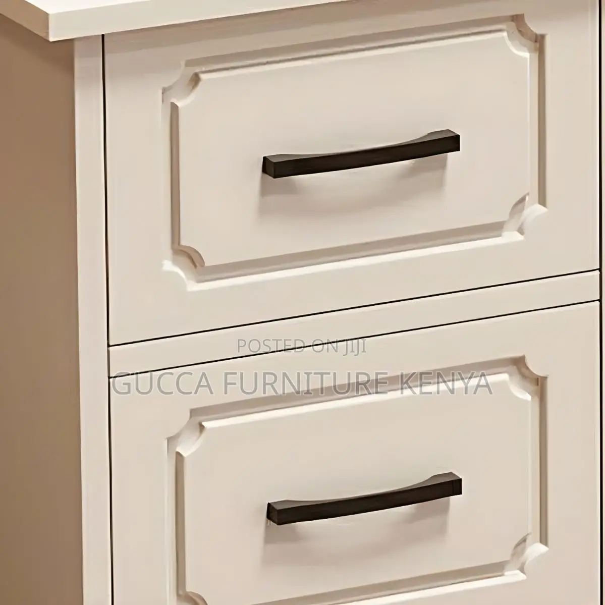 Dressers: Classy Bedroom Dressing Table With Round Mirror