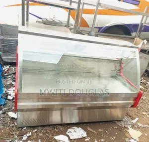 The Impressive C_curved Meat Chiller Display