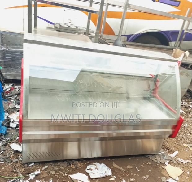 The Impressive C_curved Meat Chiller Display