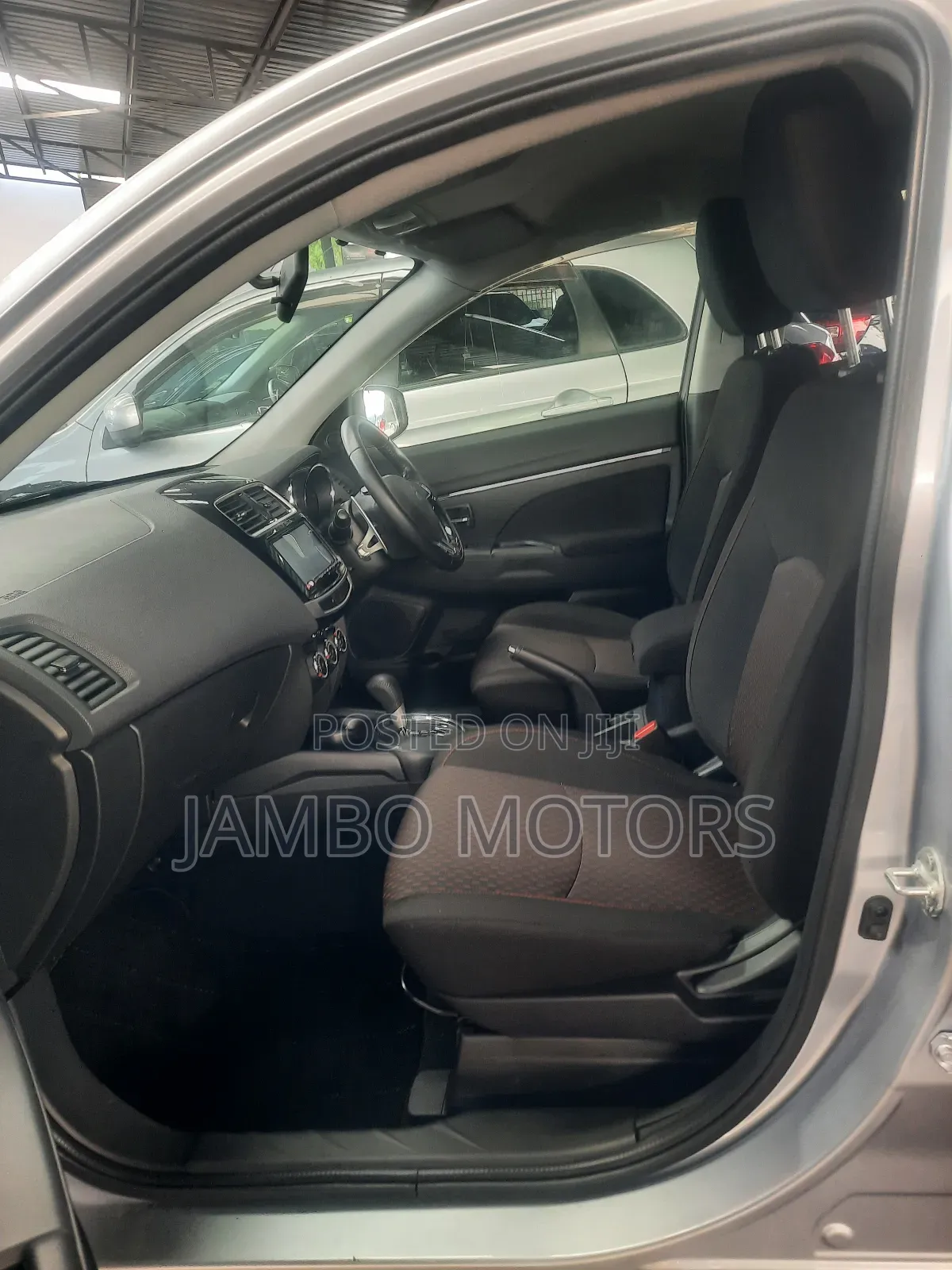 Mitsubishi RVR 2018 Silver