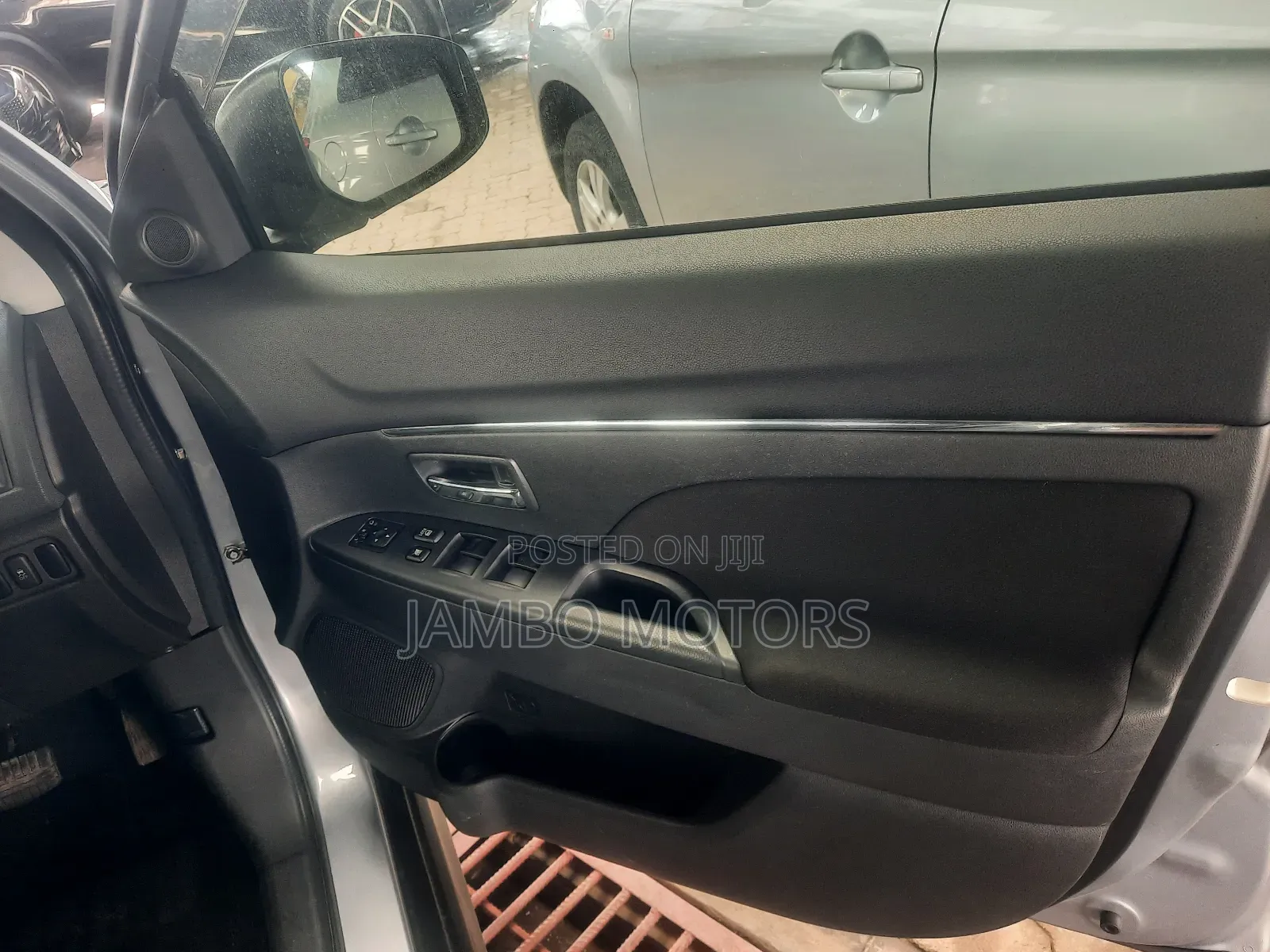 Mitsubishi RVR 2018 Silver