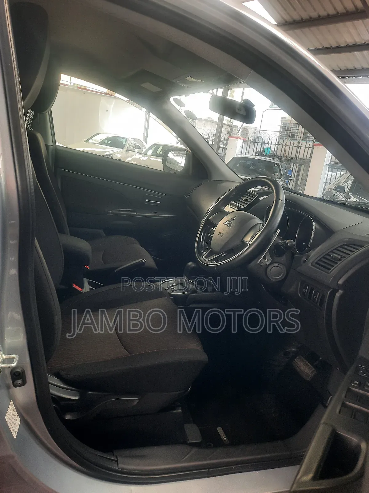 Mitsubishi RVR 2018 Silver