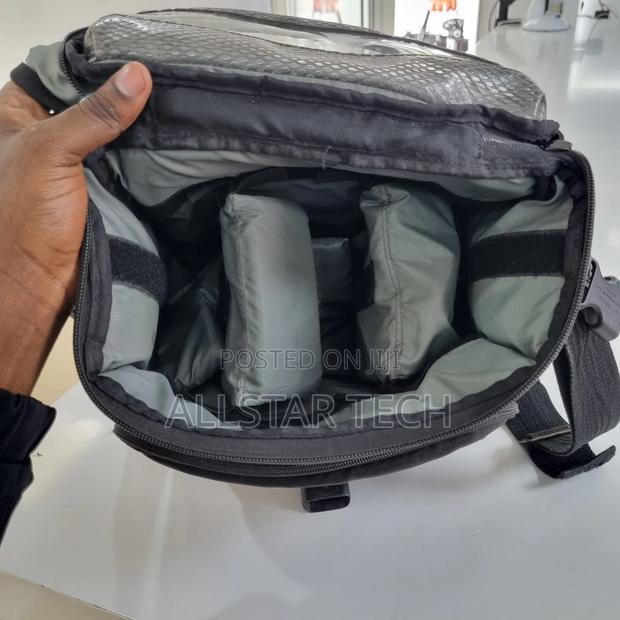 A Camera Bag That Can Fit Any Camera, Has a Deeper Depth - thumbnail 3