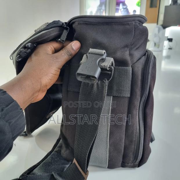 A Camera Bag That Can Fit Any Camera, Has a Deeper Depth - thumbnail 5