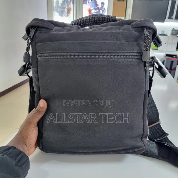 A Camera Bag That Can Fit Any Camera, Has a Deeper Depth - thumbnail 7