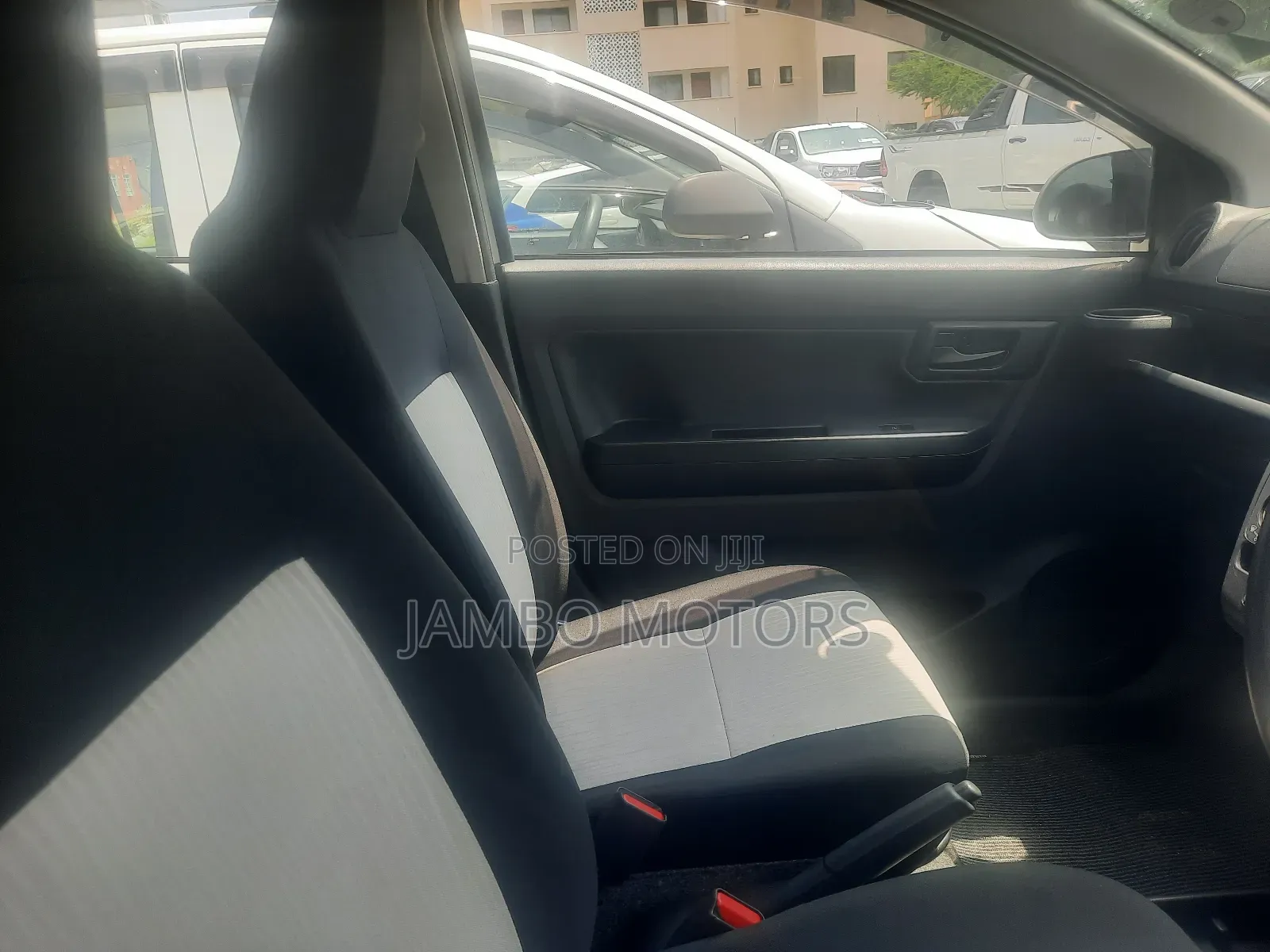 Toyota Pixis 2018 White