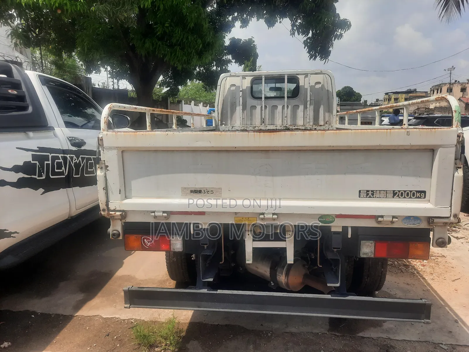 Mitsubishi Canter 2018 White