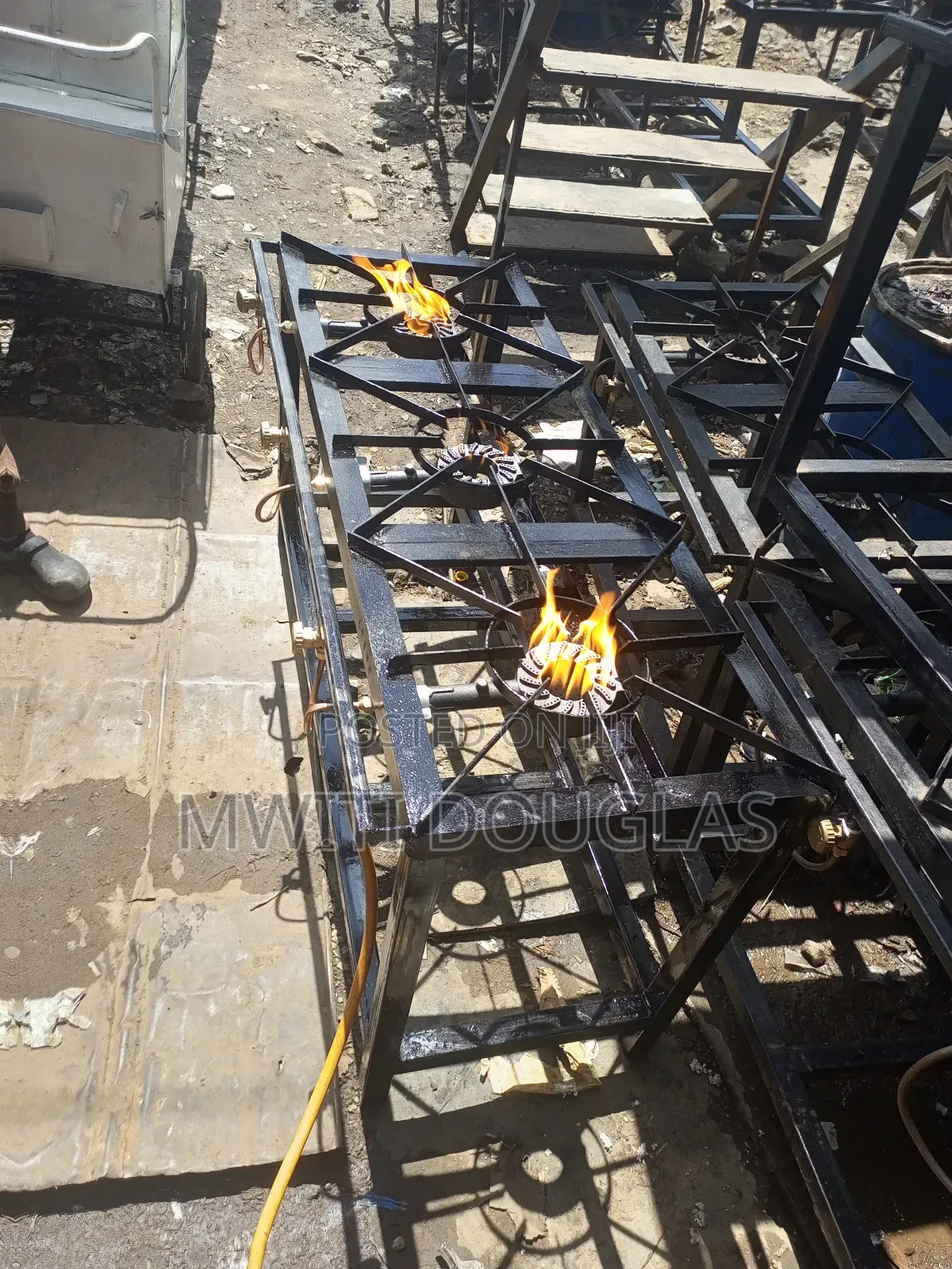 Palatial Modern Life Three Burner Gas Cooker