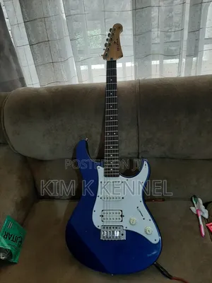 Yamaha Pacifica Blue