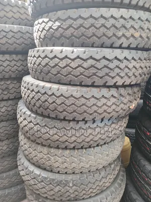 Dunlop Tires Sizes 7.50R16 Made in Japan.