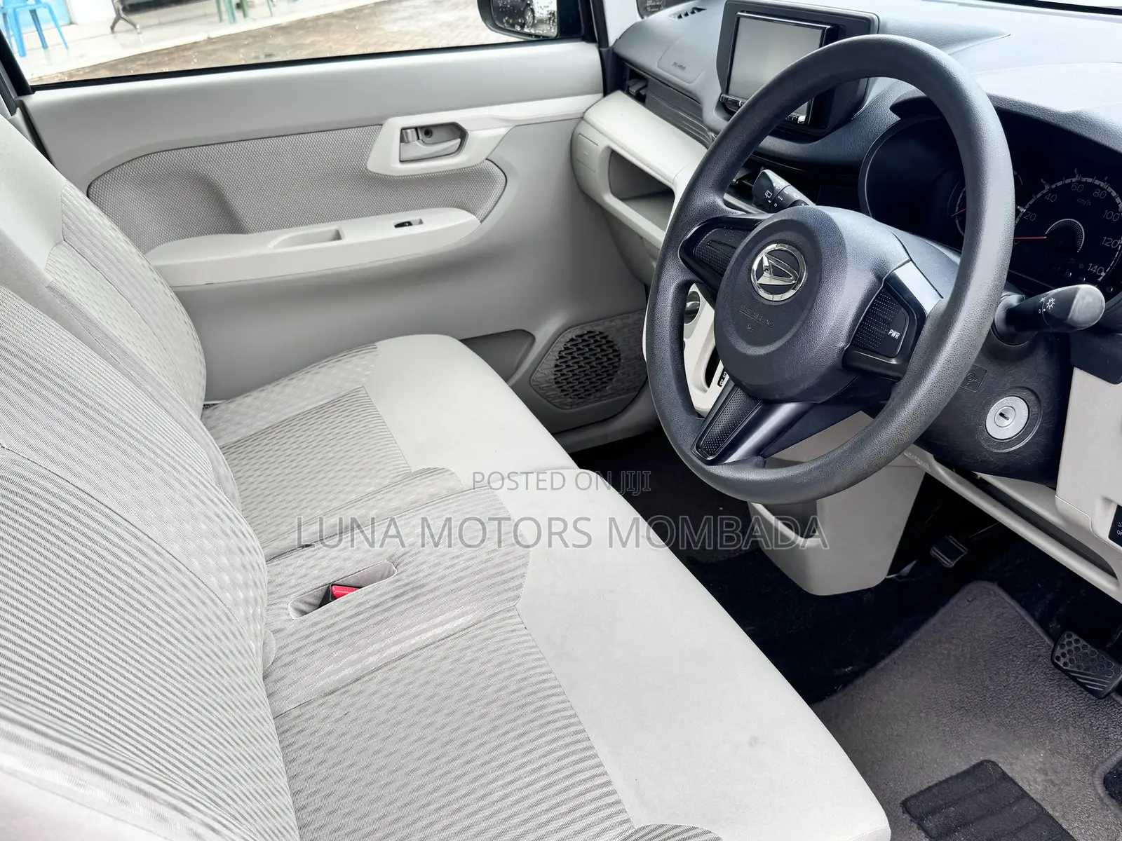 Daihatsu Move 2017 Silver
