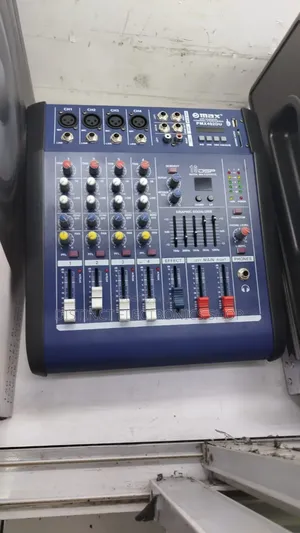 Max Powered Mixer
