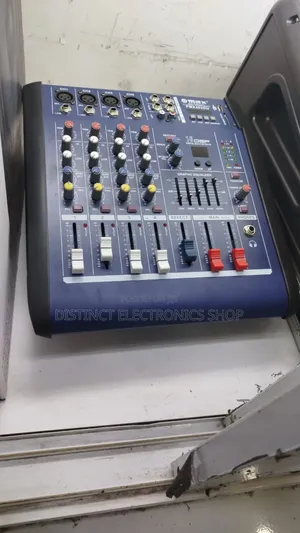 Max Powered Mixer