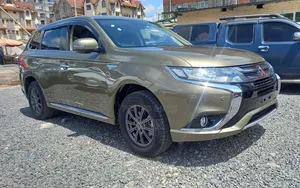 Mitsubishi Outlander 2016 White