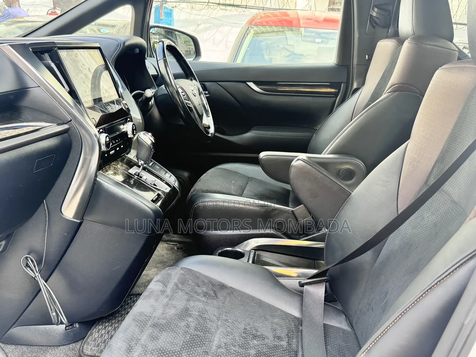 Toyota Alphard 2018 White