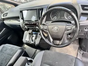 Toyota Alphard 2018 White