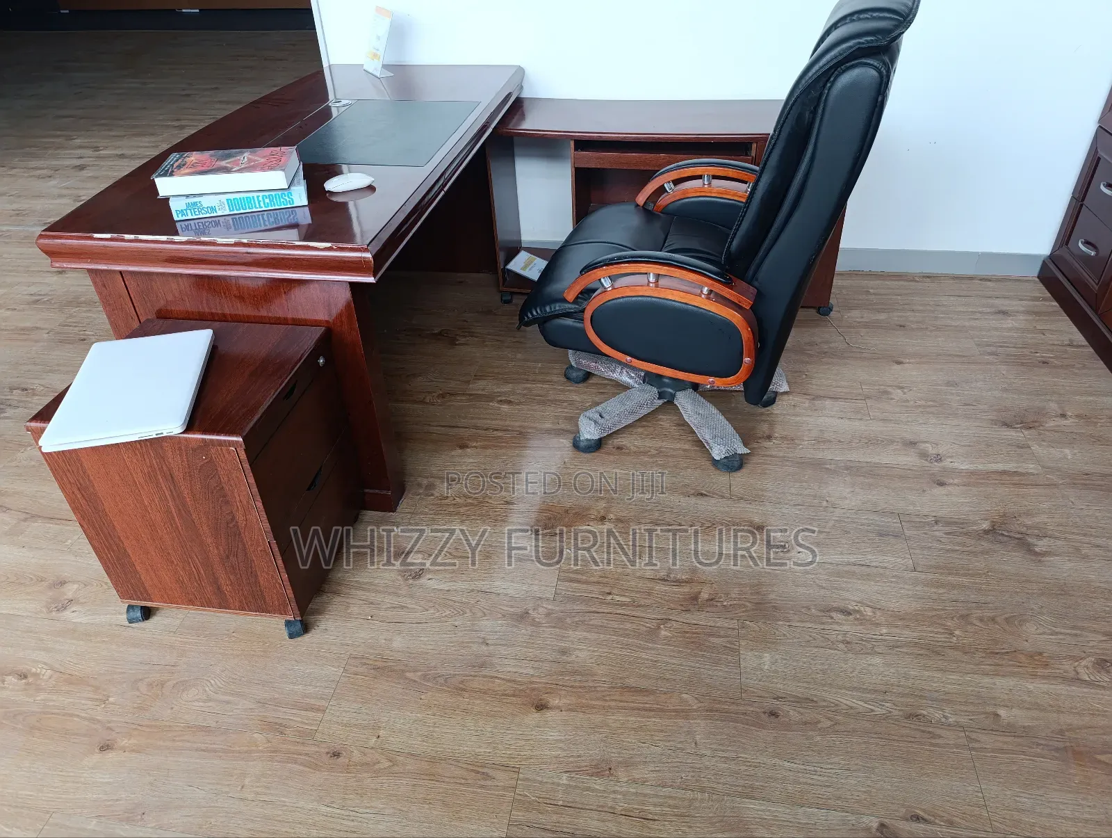 Executive Office Set (Desk + Chair