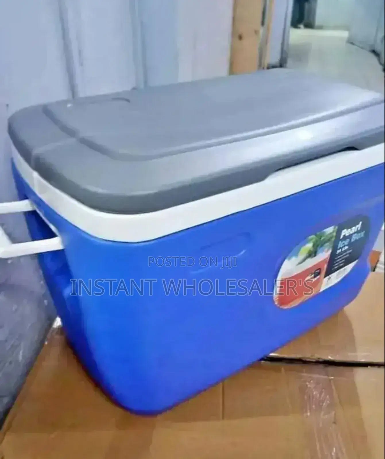 32 Litres Pearl Cooler Box